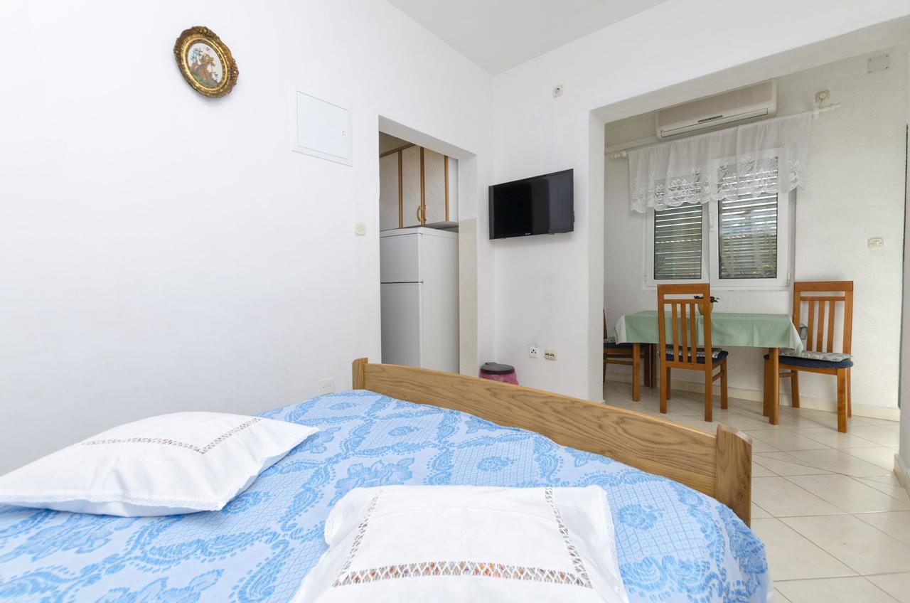 Apartments Mime ピロヴァッツ エクステリア 写真